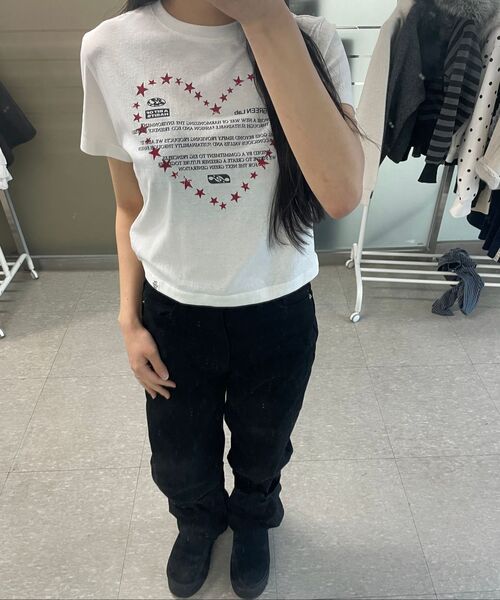 THE GREEN LAB（ザグリーンラボ）の「レタリングシンボルクロップ半袖Tシャツ[アイボリー/クローバー]（Tシャツ/カットソー・レディース・その他・FREE）」の2枚目の写真