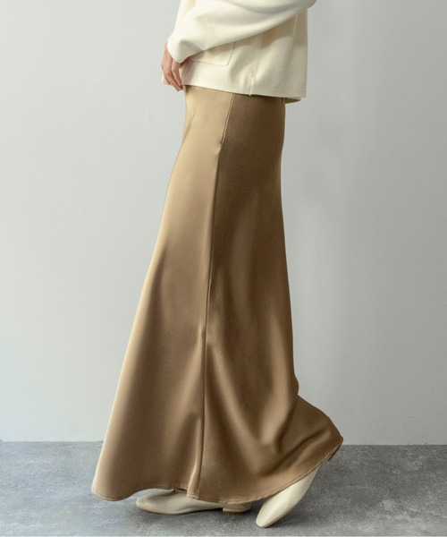 on:nue（オンニュ）の「【on:nue】[着用動画あり！] サテンマーメイドマキシスカート /2026 SS COLLECTION（スカート・レディース・アイボリー/ブラック/ピンク/ベージュ・FREE）」の7枚目の写真