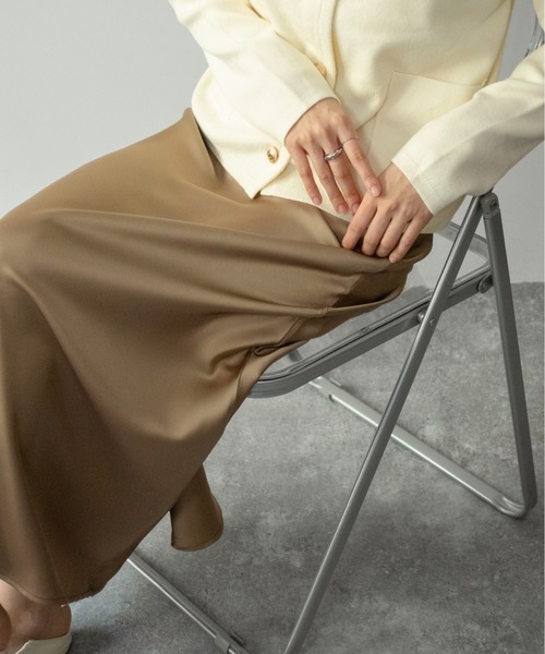 on:nue（オンニュ）の「【on:nue】[着用動画あり！] サテンマーメイドマキシスカート /2026 SS COLLECTION（スカート・レディース・アイボリー/ブラック/ピンク/ベージュ・FREE）」の11枚目の写真