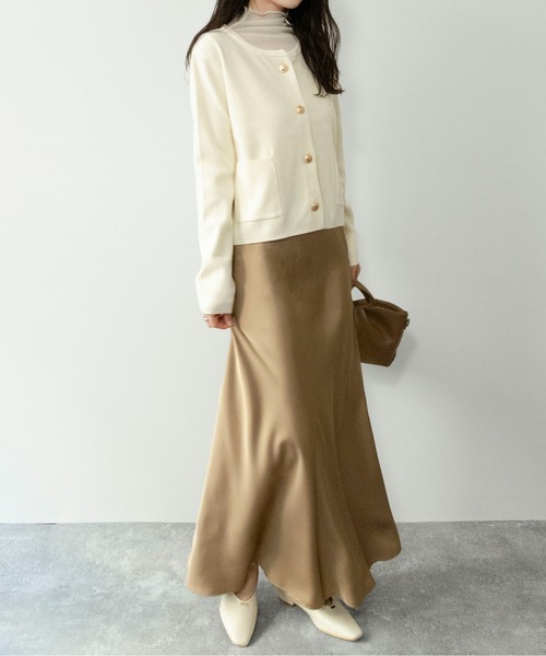 on:nue（オンニュ）の「【on:nue】[着用動画あり！] サテンマーメイドマキシスカート /2026 SS COLLECTION（スカート・レディース・アイボリー/ブラック/ピンク/ベージュ・FREE）」の14枚目の写真