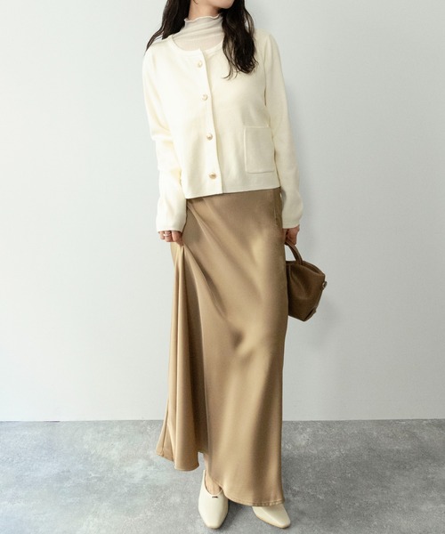 on:nue（オンニュ）の「【on:nue】[着用動画あり！] サテンマーメイドマキシスカート /2026 SS COLLECTION（スカート・レディース・アイボリー/ブラック/ピンク/ベージュ・FREE）」の15枚目の写真