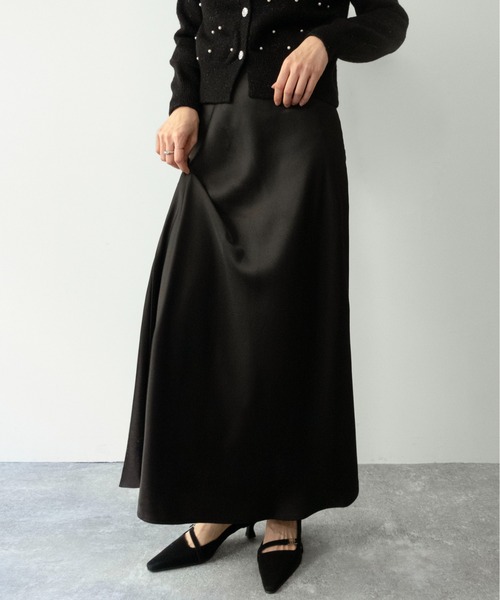 on:nue（オンニュ）の「【on:nue】[着用動画あり！] サテンマーメイドマキシスカート /2026 SS COLLECTION（スカート・レディース・アイボリー/ブラック/ピンク/ベージュ・FREE）」の20枚目の写真