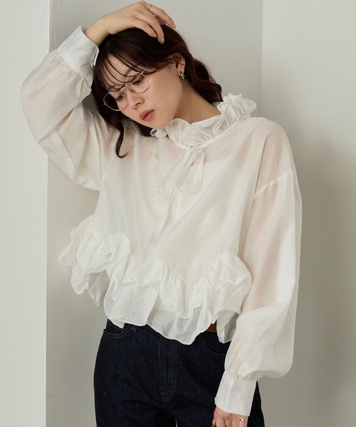Cherir Mignon(シェリルミニョン)の「【Cherir Mignon】フリルボリュームスリーブブラウス(シャツ/ブラウス・レディース・ホワイト/ブルー・FREE)」の1枚目の写真