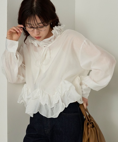 Cherir Mignon(シェリルミニョン)の「【Cherir Mignon】フリルボリュームスリーブブラウス(シャツ/ブラウス・レディース・ホワイト/ブルー・FREE)」の14枚目の写真
