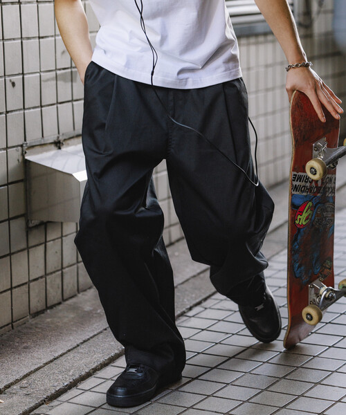 FREAK'S STORE（フリークスストア）の「限定展開 Dickies×FREAK'S STORE ディッキーズ 別注 ワイドシルエット バレルレッグ ワークパンツ（チノパンツ・メンズ・ベージュ/インディゴブルー/ブラック/ブラック系その他・SMALL/MEDIUM/LARGE）」の12枚目の写真