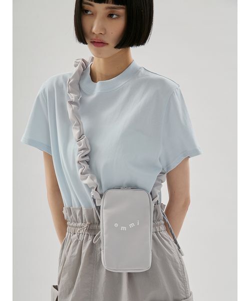 emmi（エミ）の「ギャザーショルダースマホショルダー（ショルダーバッグ・レディース・ブラック/レッド/ライトグレー/ホワイト・F）」の3枚目の写真