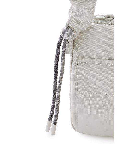 emmi（エミ）の「ギャザーショルダースマホショルダー（ショルダーバッグ・レディース・ブラック/レッド/ライトグレー/ホワイト・F）」の10枚目の写真