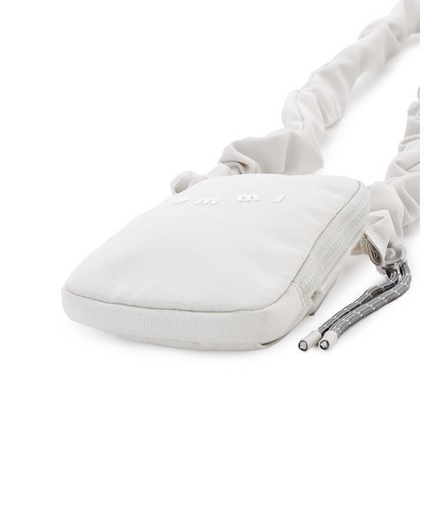 emmi（エミ）の「ギャザーショルダースマホショルダー（ショルダーバッグ・レディース・ブラック/レッド/ライトグレー/ホワイト・F）」の12枚目の写真