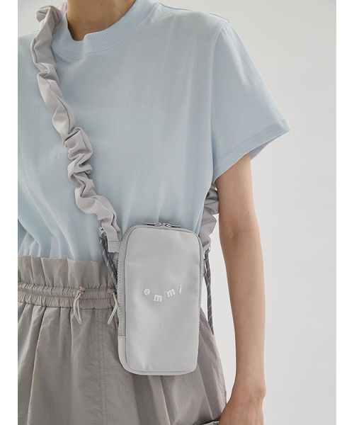 emmi（エミ）の「ギャザーショルダースマホショルダー（ショルダーバッグ・レディース・ブラック/レッド/ライトグレー/ホワイト・F）」の14枚目の写真