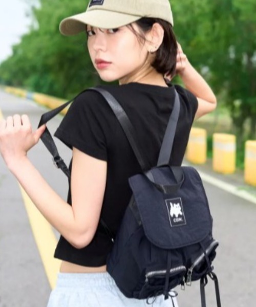 CATSAVETHEWORLD(キャットセーブザワールド)の「◇CATSAVETHEWORLD◇ブランド直輸入正規品/リアンストリングリボンシャーリングミニバックパック LIAN STRING RIBBON SHIRRING MINI BACKPACK(バックパック/リュック・レディース・ブラック・FREE)」の4枚目の写真