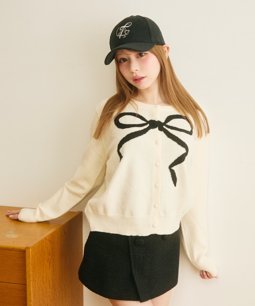 TITTY&CO.（ティティーアンドコー）の「ラメ刺繍ロゴキャップ（キャップ・レディース・アイボリー/ブラック・FREE）」の22枚目の写真