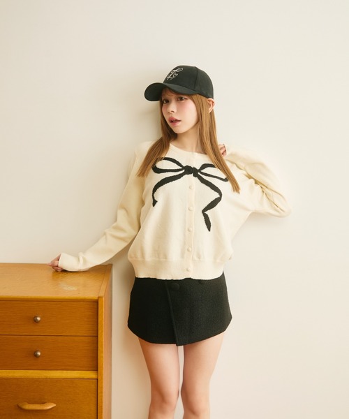 TITTY&CO.（ティティーアンドコー）の「ラメ刺繍ロゴキャップ（キャップ・レディース・アイボリー/ブラック・FREE）」の16枚目の写真