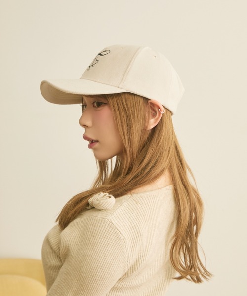 TITTY&CO.（ティティーアンドコー）の「ラメ刺繍ロゴキャップ（キャップ・レディース・アイボリー/ブラック・FREE）」の10枚目の写真