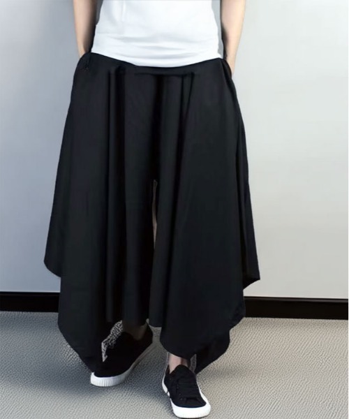 L'atelier(ラトリエ)の「ルーズシルエット ワイドパンツ レイヤード ドレープ 袴 パンツ(その他パンツ・メンズ・ブラック系2/ブラック系1・M/LL/L)」の3枚目の写真