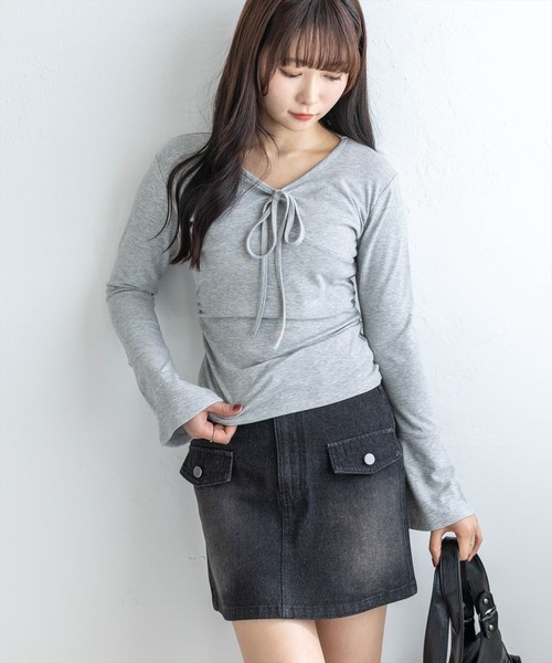 clear（クリア）の「フロントリボンフレアスリーブカットソー［大人 カジュアル 着回し力抜群］（Tシャツ/カットソー・レディース・ブラック/サックスブルー/アイボリー/レッド/ネイビー/グレー・F）」の4枚目の写真