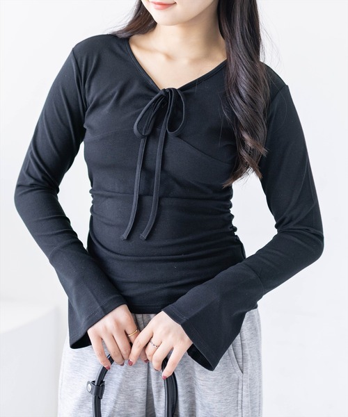 clear（クリア）の「フロントリボンフレアスリーブカットソー［大人 カジュアル 着回し力抜群］（Tシャツ/カットソー・レディース・ブラック/サックスブルー/アイボリー/レッド/ネイビー/グレー・F）」の3枚目の写真