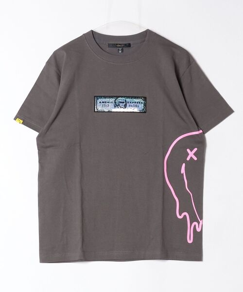 STUD MUFFIN(スタッドマフィン)の「STUD MUFFIN/スタッドマフィン/コットン天竺 クレジットシークイン&ドリップスマイル SS Tシャツ(Tシャツ/カットソー・メンズ・ホワイト/グレー・3/2)」の5枚目の写真