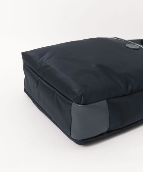 Orobianco（オロビアンコ）の「ショルダーバッグ ソロペルテ 7L A4サイズ レザー 92970（ショルダーバッグ・メンズ・ブラック/グリーン/ネイビー・FREE）」の5枚目の写真