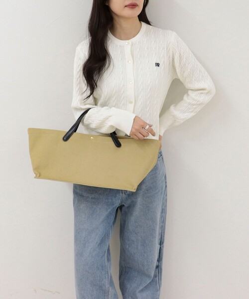 fredy emue（フレディエミュ）の「【ARTESANOS/アルテサノス】 レザーハンドルキャンバストートバッグ（ショルダーバッグ・レディース・ベージュ/オリーブ・FREE）」の7枚目の写真