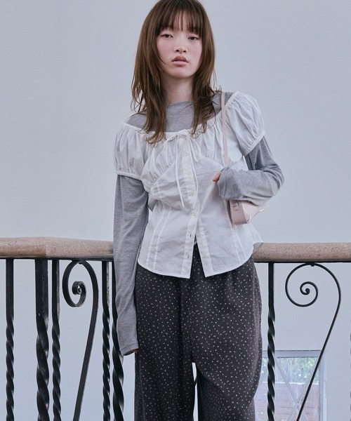 Unblend(アンブレンド)の「【Unblend】2WAYオフショルダー パフスリーブ リボン半袖ブラウス(シャツ/ブラウス・レディース・ブラック/オフホワイト/サックスブルー/ピンク・FREE)」の5枚目の写真