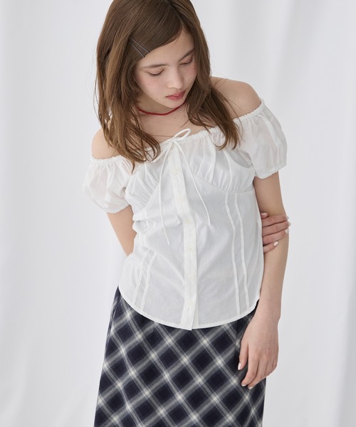 Unblend(アンブレンド)の「【Unblend】2WAYオフショルダー パフスリーブ リボン半袖ブラウス(シャツ/ブラウス・レディース・ブラック/オフホワイト/サックスブルー/ピンク・FREE)」の22枚目の写真