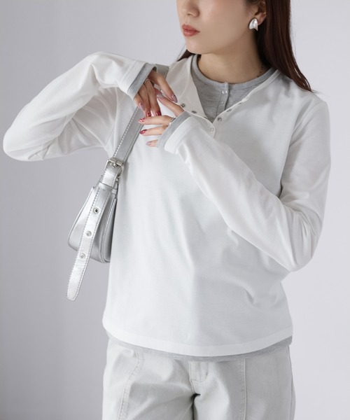 Riberry（リベリー）の「レイヤードライク配色ヘンリーロンT（Tシャツ/カットソー・レディース・ブラック/杢グレー/オフホワイト・FREE）」の2枚目の写真
