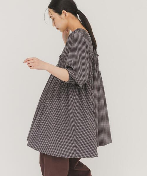 KBF（ケイビーエフ）の「2WAYシャーリングチェックミニワンピース（ワンピース・レディース・ブラウン系その他/ベージュ系その他/ブルー系その他・ONE）」の14枚目の写真