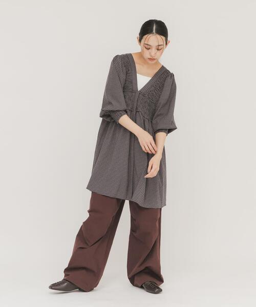 KBF（ケイビーエフ）の「2WAYシャーリングチェックミニワンピース（ワンピース・レディース・ブラウン系その他/ベージュ系その他/ブルー系その他・ONE）」の16枚目の写真