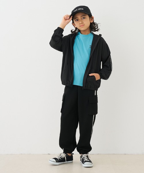 coca(coca)(コカ)の「キッズ UVカットラインパーカー(パーカー・キッズ・ベージュ/ブラック・150/140/130/120)」の3枚目の写真
