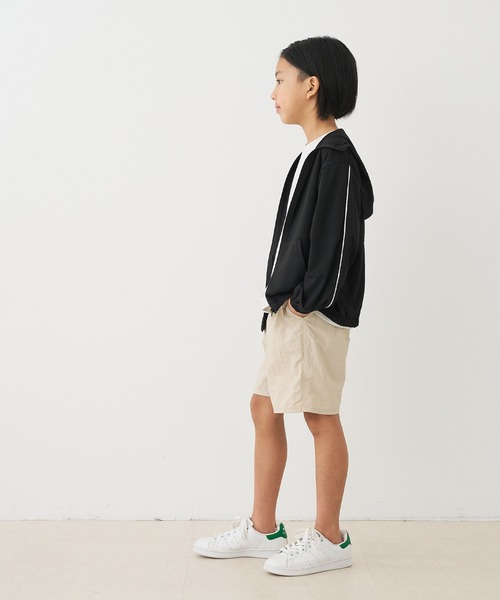 coca(coca)(コカ)の「キッズ UVカットラインパーカー(パーカー・キッズ・ベージュ/ブラック・150/140/130/120)」の5枚目の写真