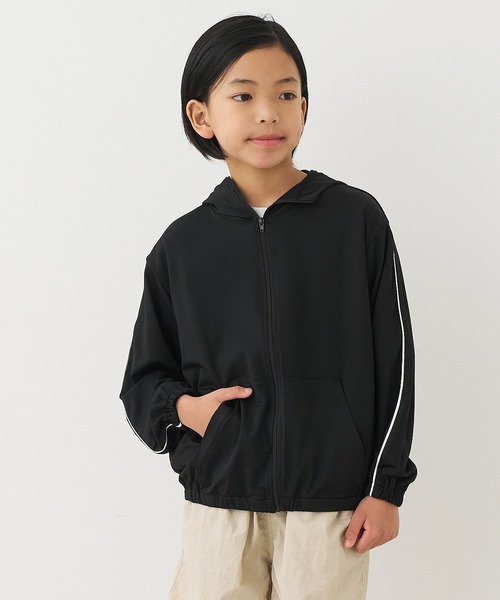 coca(coca)(コカ)の「キッズ UVカットラインパーカー(パーカー・キッズ・ベージュ/ブラック・150/140/130/120)」の7枚目の写真