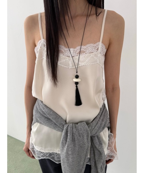 Didot.showroom(ディドット ショールーム)の「【DIDOT.】ディープスリットレースキャミソール(キャミソール・レディース・ブラック/クリーム・FREE)」の11枚目の写真
