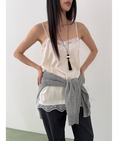 Didot.showroom(ディドット ショールーム)の「【DIDOT.】ディープスリットレースキャミソール(キャミソール・レディース・ブラック/クリーム・FREE)」の13枚目の写真