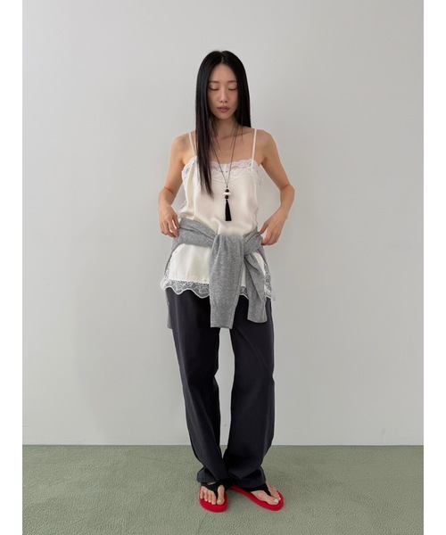 Didot.showroom(ディドット ショールーム)の「【DIDOT.】ディープスリットレースキャミソール(キャミソール・レディース・ブラック/クリーム・FREE)」の9枚目の写真