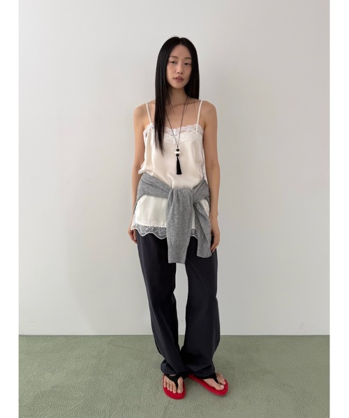 Didot.showroom(ディドット ショールーム)の「【DIDOT.】ディープスリットレースキャミソール(キャミソール・レディース・ブラック/クリーム・FREE)」の10枚目の写真