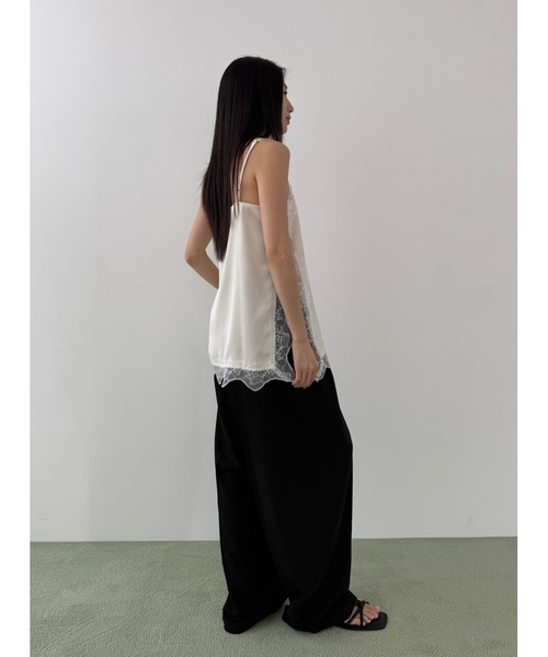 Didot.showroom(ディドット ショールーム)の「【DIDOT.】ディープスリットレースキャミソール(キャミソール・レディース・ブラック/クリーム・FREE)」の14枚目の写真