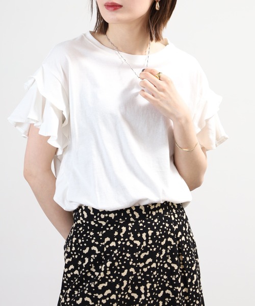 FUNALIVE（ファンアライブ）の「袖ダブルフリルTシャツ 半袖 接触冷感（Tシャツ/カットソー・レディース・ブラック/ホワイト/カーキ/ピンクベージュ・M～Ｌ/LL～3L）」の2枚目の写真
