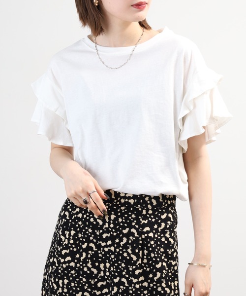 FUNALIVE（ファンアライブ）の「袖ダブルフリルTシャツ 半袖 接触冷感（Tシャツ/カットソー・レディース・ブラック/ホワイト/カーキ/ピンクベージュ・M～Ｌ/LL～3L）」の5枚目の写真