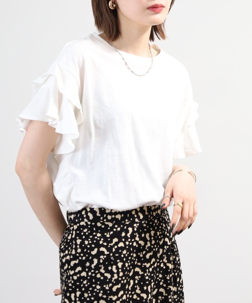 FUNALIVE（ファンアライブ）の「袖ダブルフリルTシャツ 半袖 接触冷感（Tシャツ/カットソー・レディース・ブラック/ホワイト/カーキ/ピンクベージュ・M～Ｌ/LL～3L）」の9枚目の写真