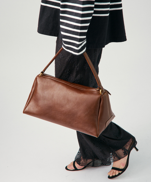 VERMEIL par iena（ヴェルメイユパーイエナ）の「GAVA ガバ ワンショルダーバッグ NORA（ショルダーバッグ・レディース・ブラウン・FREE）」の4枚目の写真