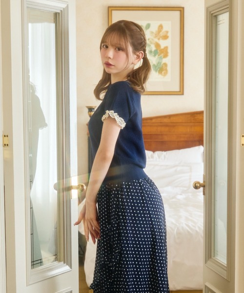 TITTY&CO.（ティティーアンドコー）の「ハート柄シアーニットレース襟トップス（Tシャツ/カットソー・レディース・ネイビー/グレー/アイボリー/ブラック・FREE）」の6枚目の写真