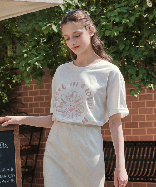 ZEROSTREET（ゼロストリート）の「[4カラー] フラワードーナツ半袖Tシャツ（Tシャツ/カットソー・レディース・ホワイト/ブラック/ライトグレー/ピンクベージュ・FREE）」の6枚目の写真