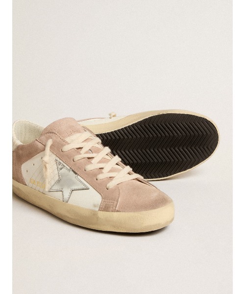 GOLDEN GOOSE(ゴールデングース)の「Super-Star レディース スエード(ピンク) ラミネートレザースター(シルバー)(スニーカー・レディース・ピンク系その他・36/37/38/39)」の2枚目の写真