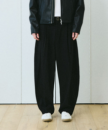 BER DE NOIR（ベールドノワール）の「プリーツウールベルトカーブスラックス（ブラック）（スラックス）」