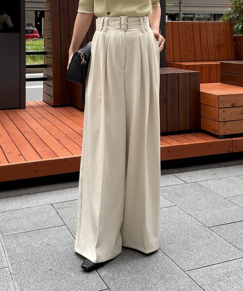 Thevon（ゼボン）の「ベルト付きタックワイドスラックス（スラックス・レディース・チャコールグレー/ブラック/アイボリー・S/M）」の2枚目の写真