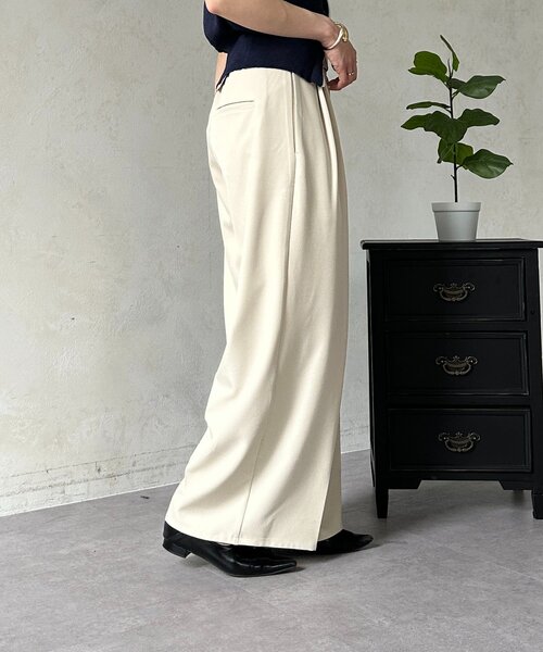 Thevon（ゼボン）の「ベルト付きタックワイドスラックス（スラックス・レディース・チャコールグレー/ブラック/アイボリー・S/M）」の14枚目の写真