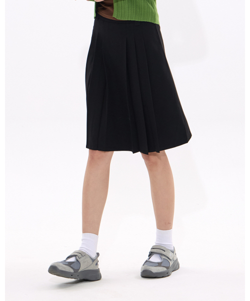 MOAA（モア）の「Minimal Pleated A-line Skirt (BLACK)（スカート・レディース・その他・SMALL/MEDIUM）」の2枚目の写真