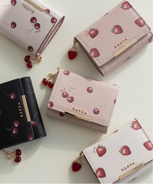 RANDA【Cherry＆Strawberry】チャーム付き三つ折りウォレット Cherry＆Strawberry】チャーム付き三つ折りウォレット（財布）｜RANDA