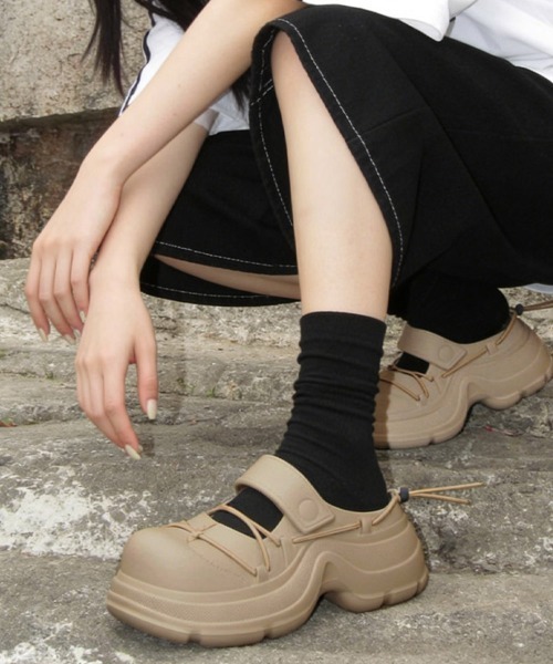 Miniministore(ミニミニストア)の「クロッグサンダル厚底クロスコードサンダル(サンダル・レディース・ブラック/ダークベージュ/アイボリー・M/S/L)」の3枚目の写真