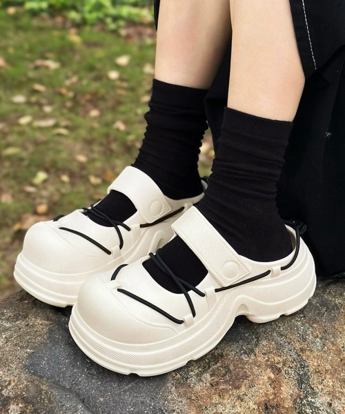 Miniministore(ミニミニストア)の「クロッグサンダル厚底クロスコードサンダル(サンダル・レディース・ブラック/ダークベージュ/アイボリー・M/S/L)」の1枚目の写真